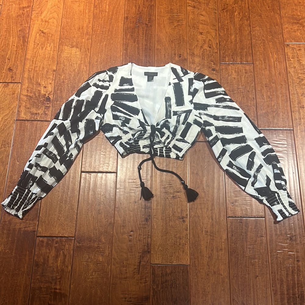 House of Harlow Black and White Patterned Set - Picture 2 of 6